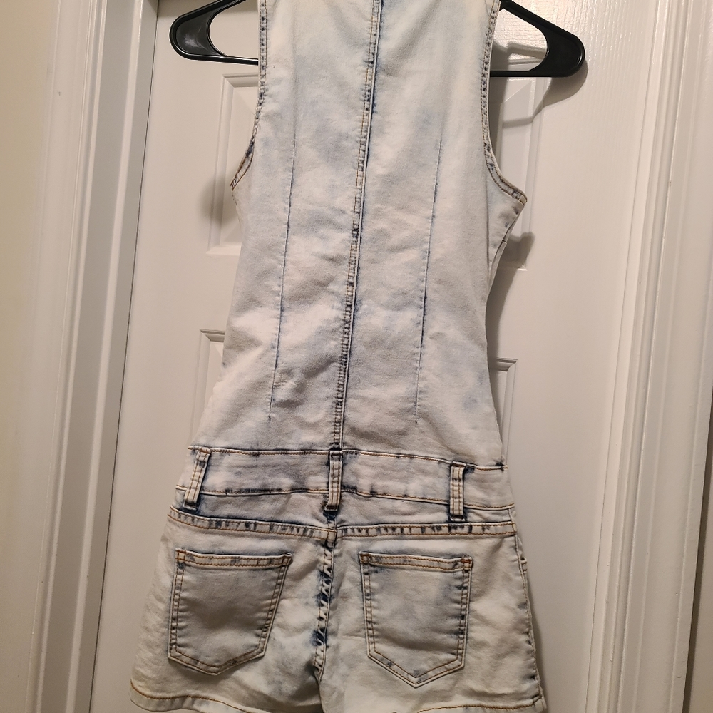 Shorts - Picture 2 of 2